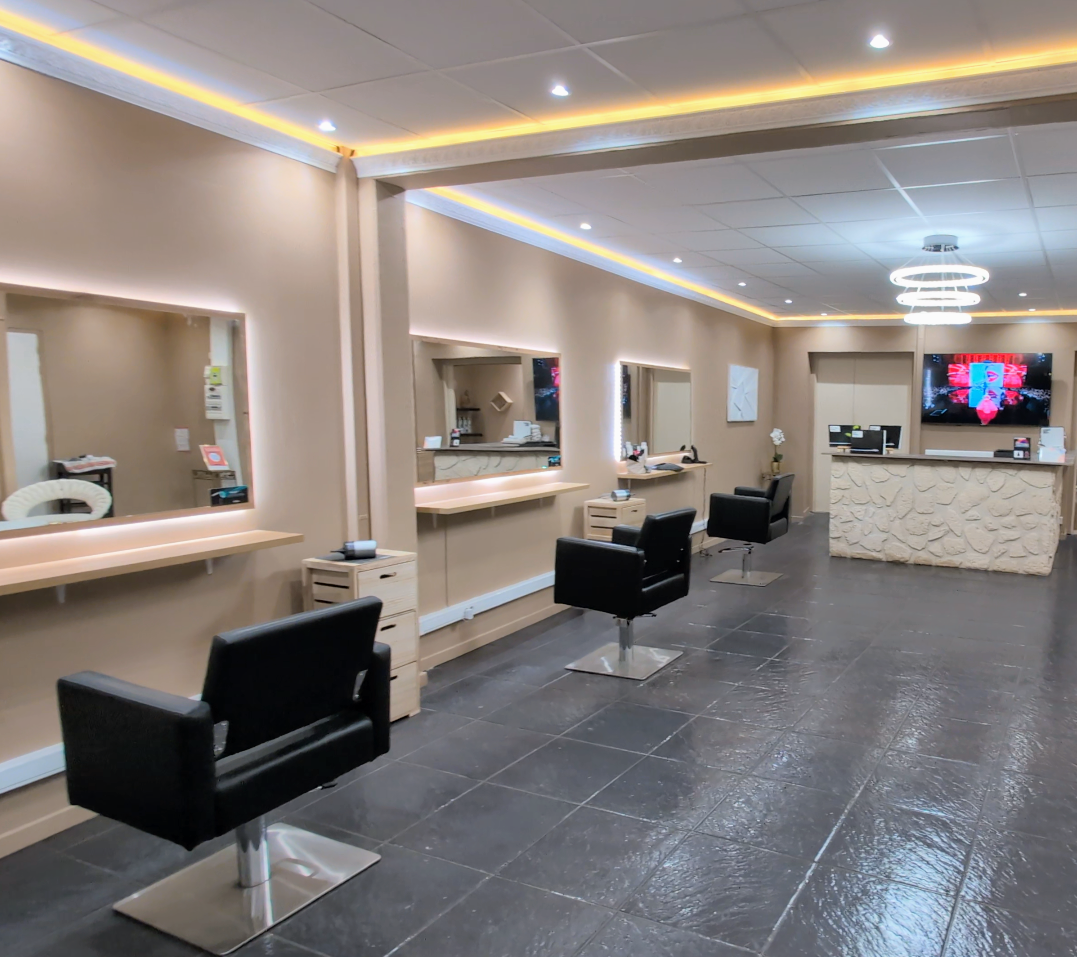 Bienvenue chez L’Univers des Femmes : Les coulisses de votre salon de coiffure à Sangatte